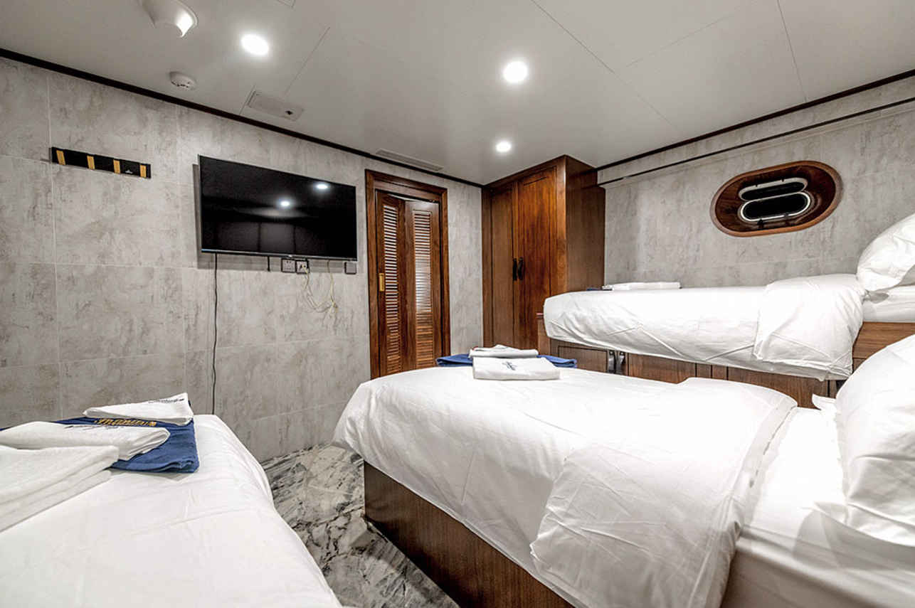 Infinity X Liveaboard