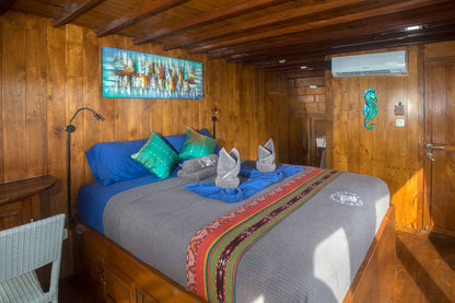 Jelajahi Laut Liveaboard