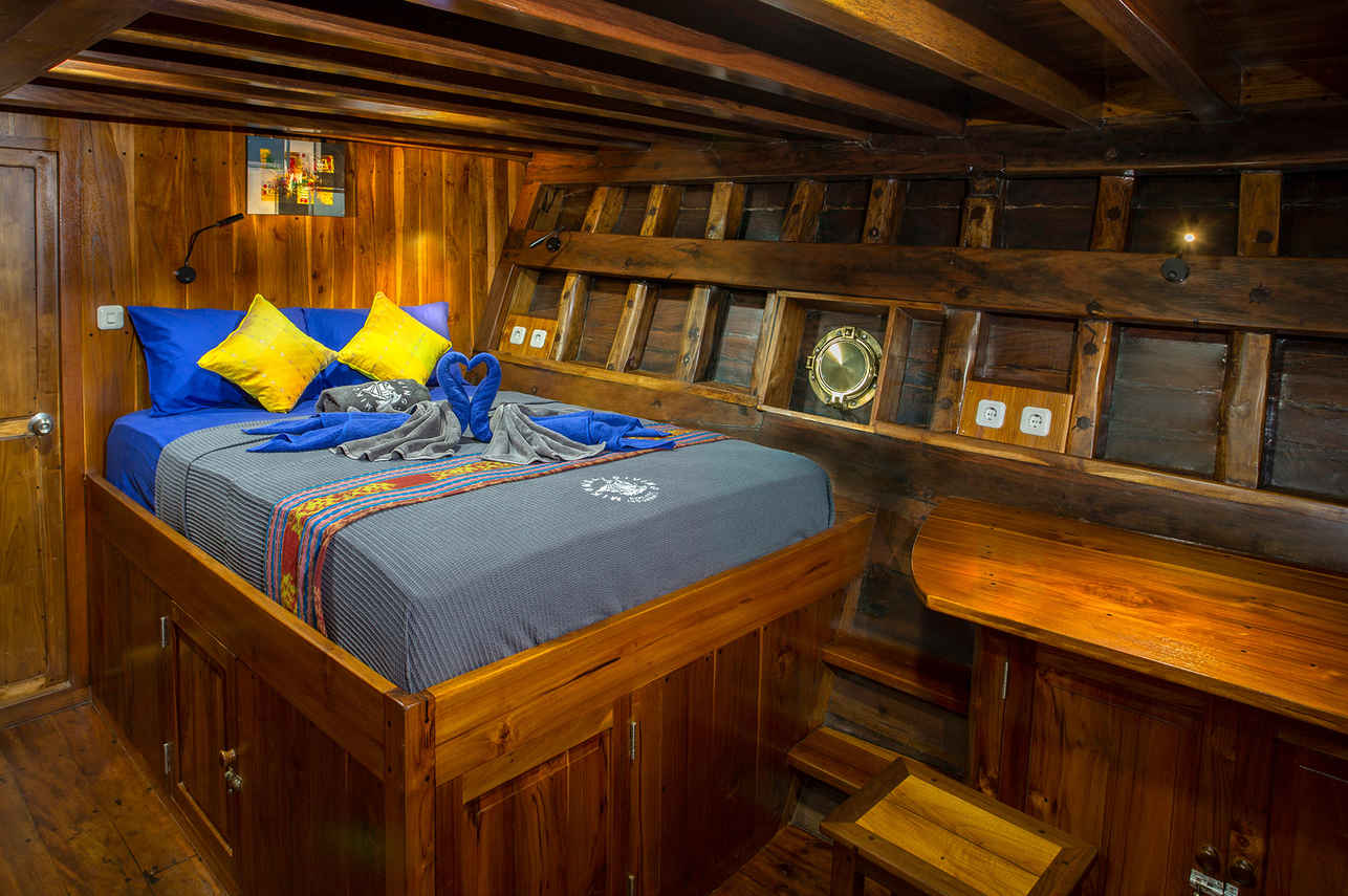 Jelajahi Laut Liveaboard
