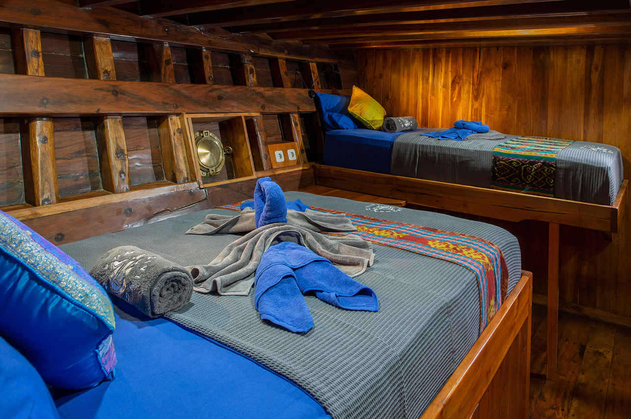 Jelajahi Laut Liveaboard