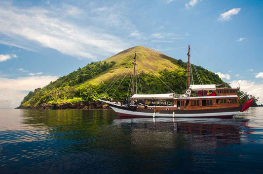 Kira Kira Liveaboard
