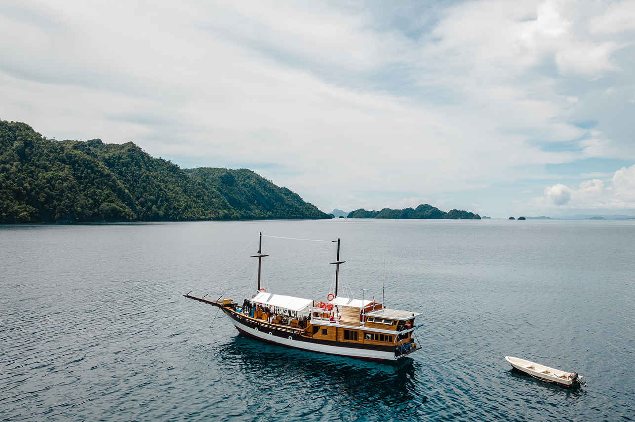 Kira Kira Liveaboard