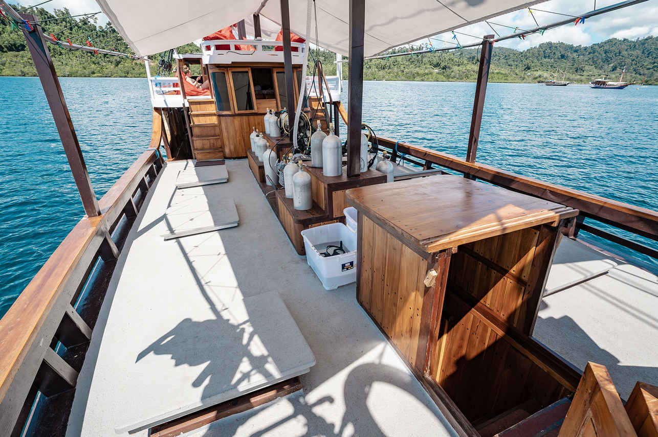 Kira Kira Liveaboard