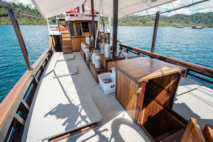 Kira Kira Liveaboard