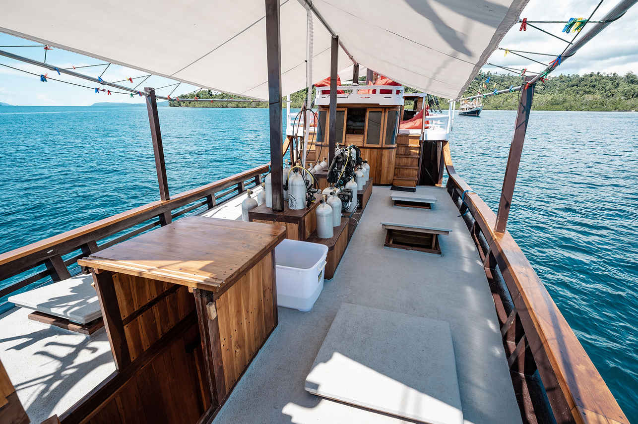 Kira Kira Liveaboard
