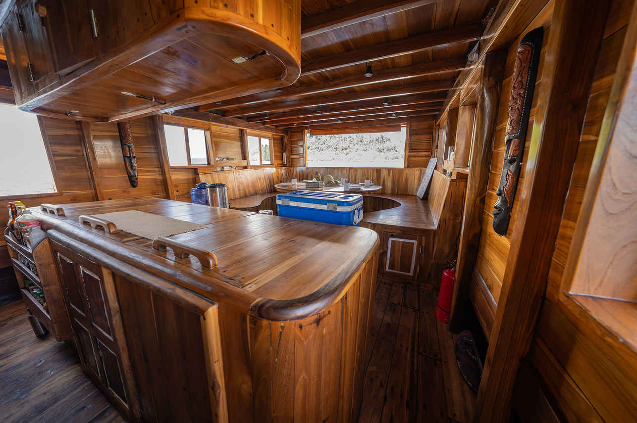 Kira Kira Liveaboard