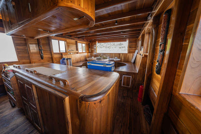 Kira Kira Liveaboard
