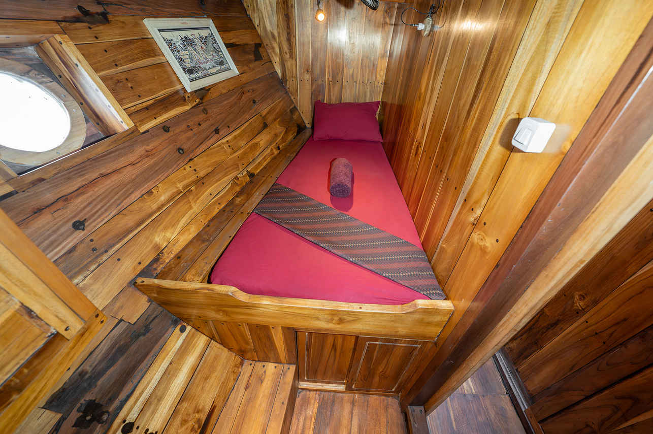 Kira Kira Liveaboard