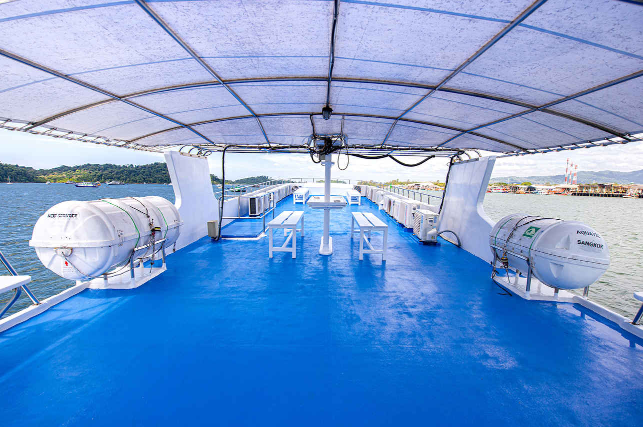 Manta Queen 8 Liveaboard
