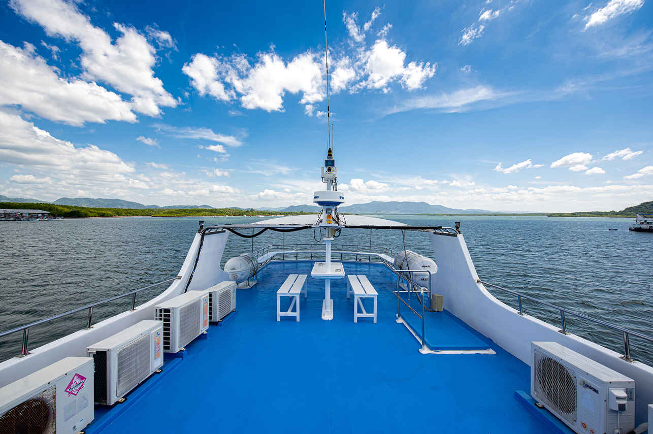 Manta Queen 8 Liveaboard