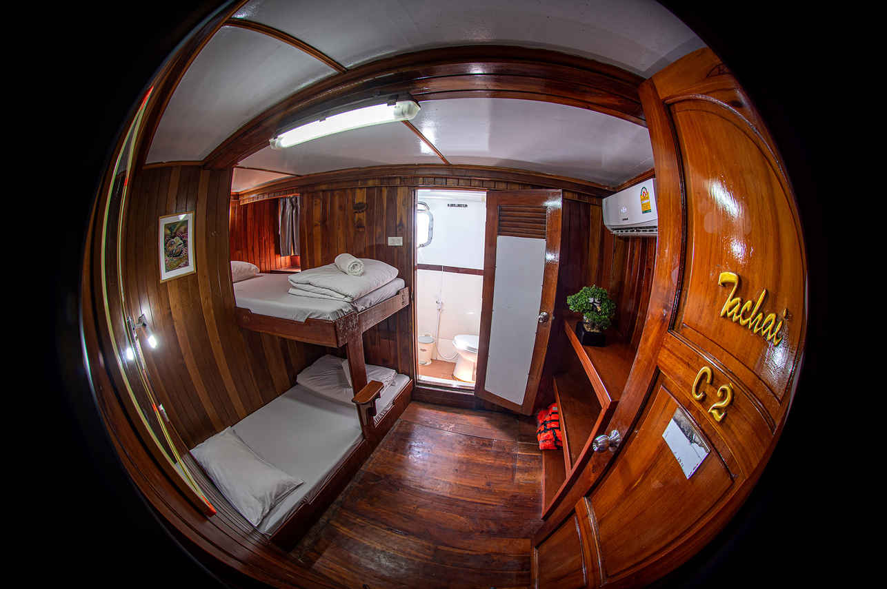 Manta Queen 8 Liveaboard