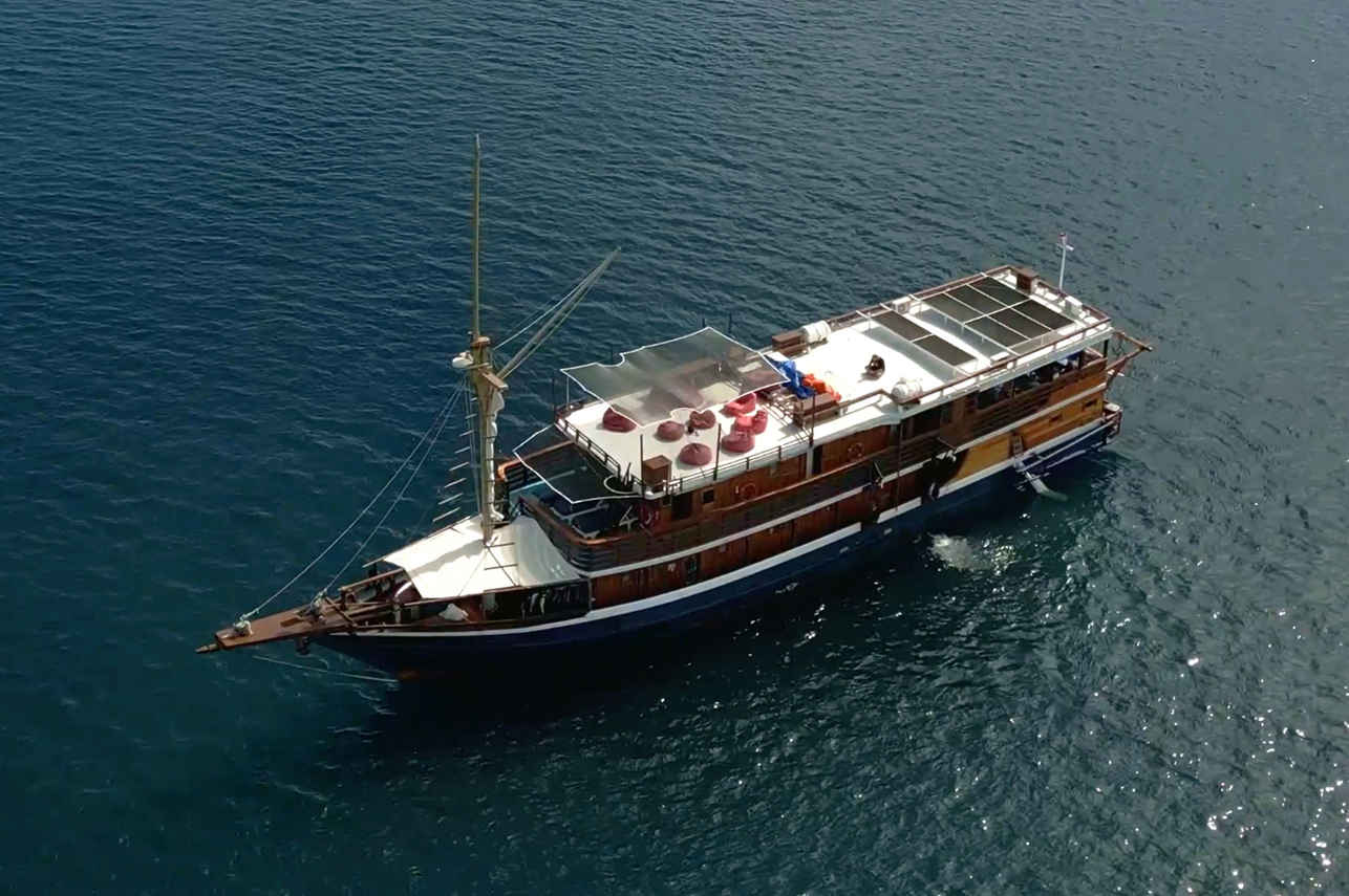 Mari Liveaboard