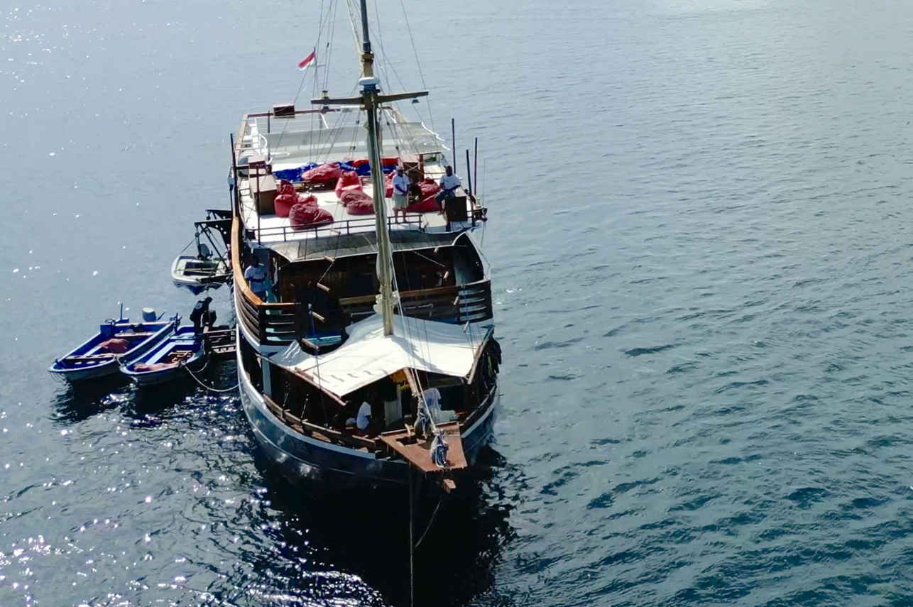 Mari Liveaboard
