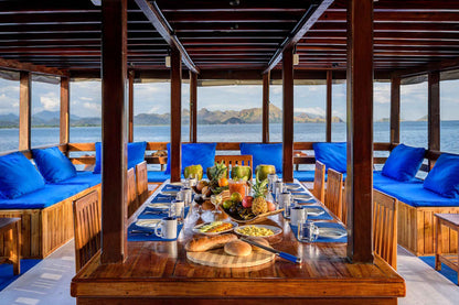 Mari Liveaboard