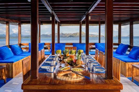 Mari Liveaboard