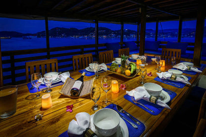Mari Liveaboard