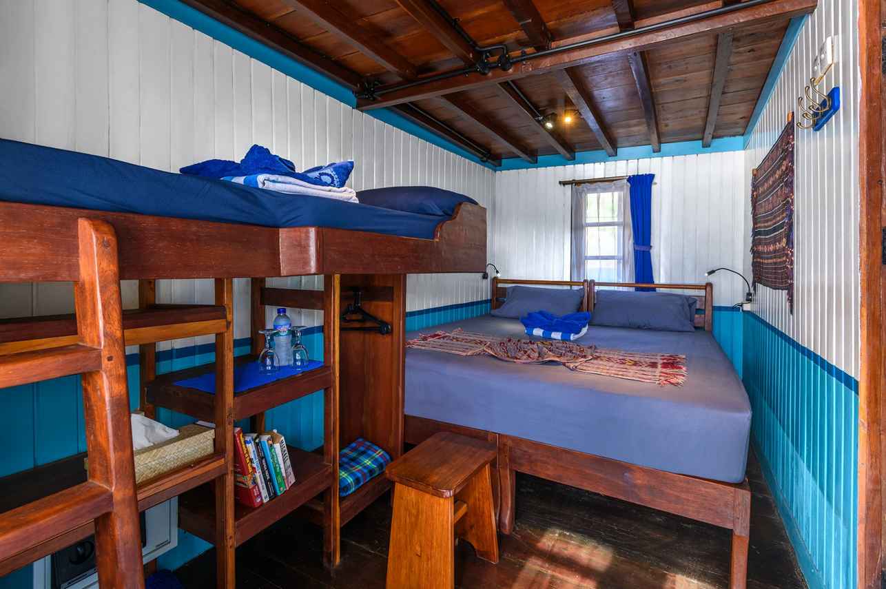 Mari Liveaboard