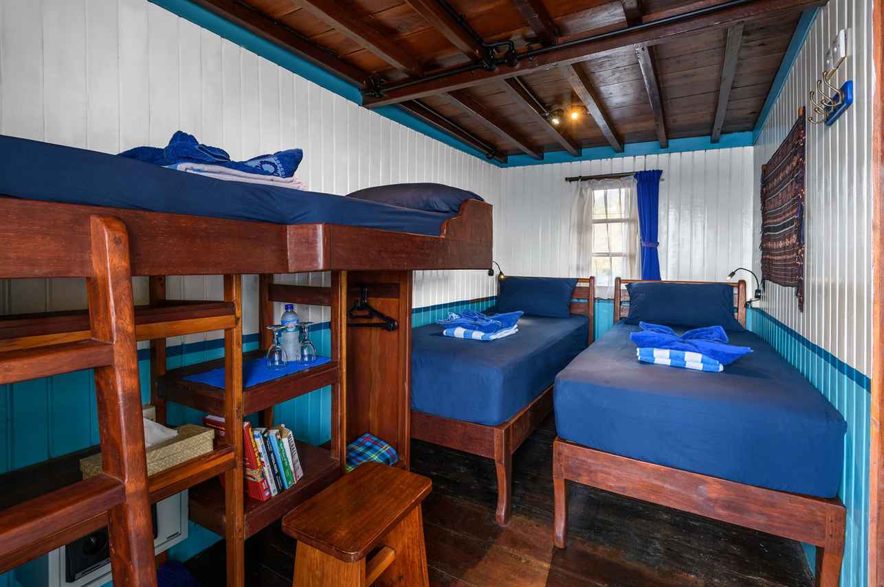 Mari Liveaboard