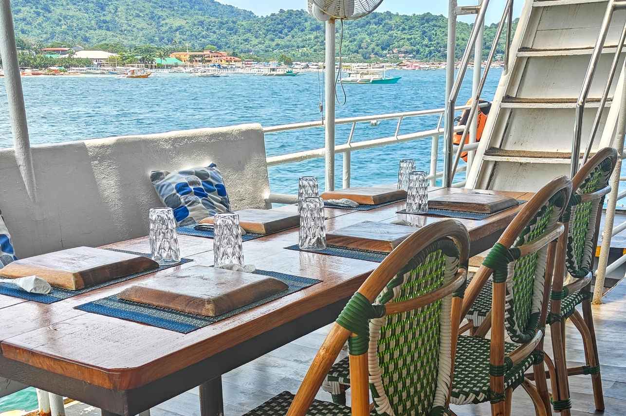 Navis 1 Liveaboard