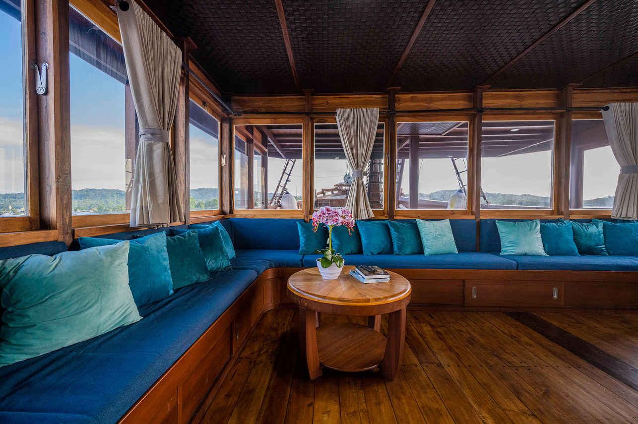 Neptune One Liveaboard