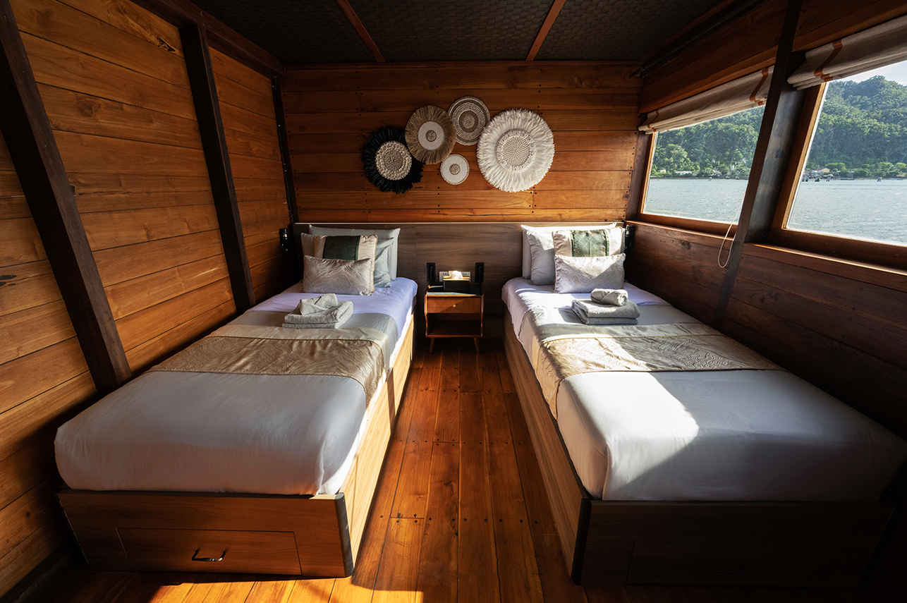 Neptune One Liveaboard