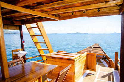 Nusantara Liveaboard