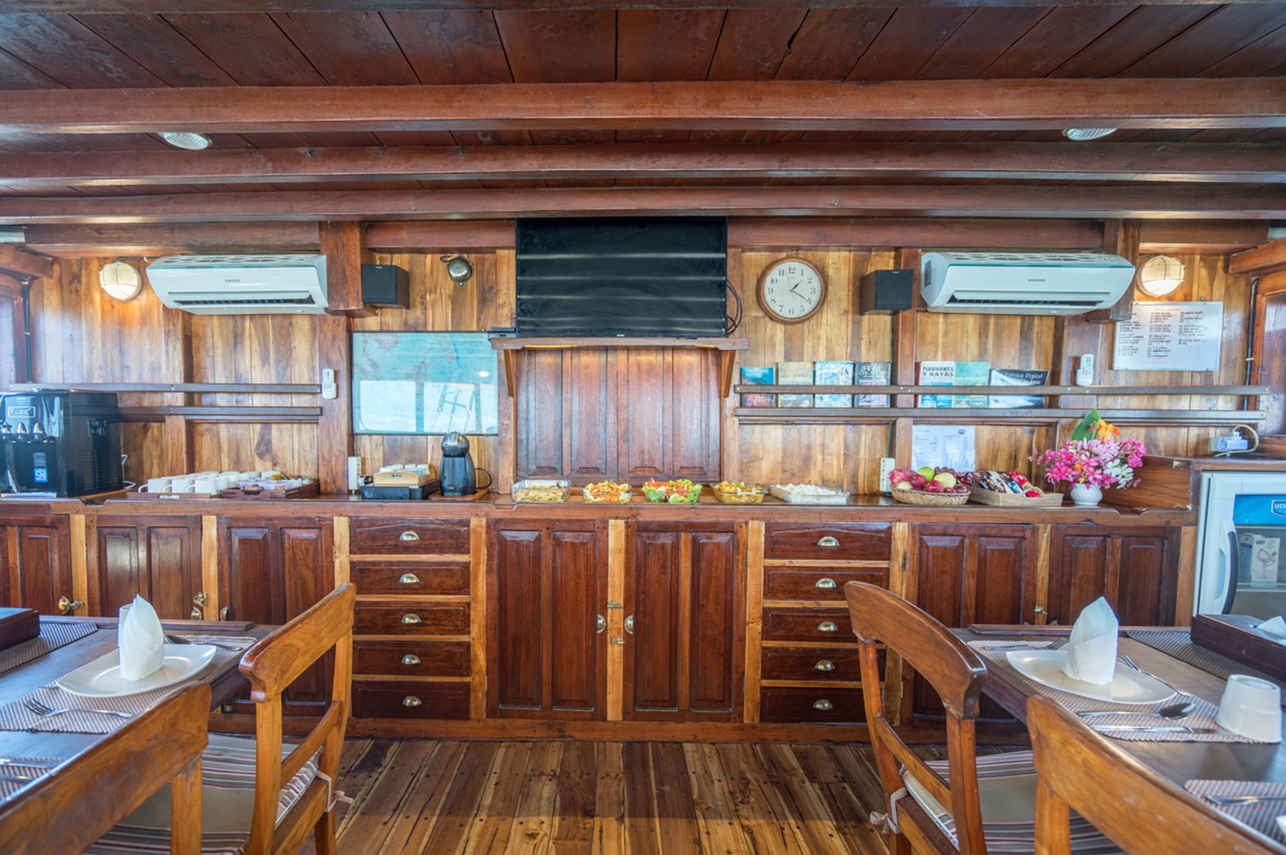 Ondina Liveaboard