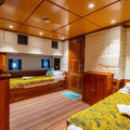 Cabin thumbnail 6