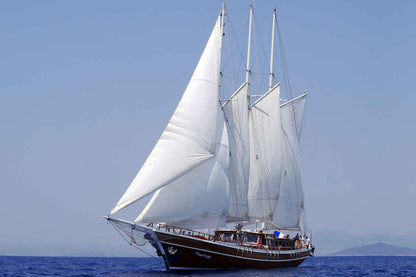 Pearl 111 Liveaboard