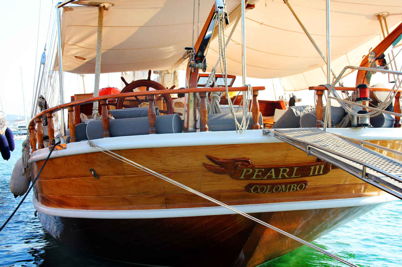 Pearl 111 Liveaboard