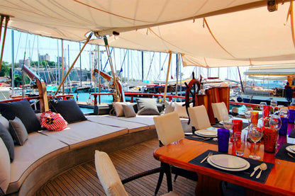Pearl 111 Liveaboard