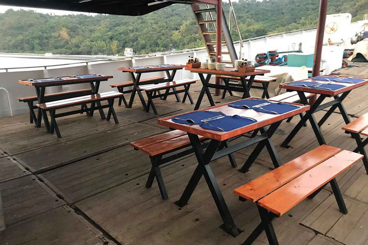 Resolute Liveaboard