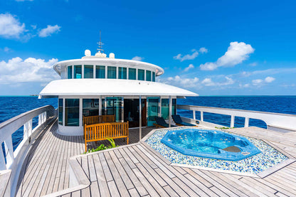 Seafari Explorer 2