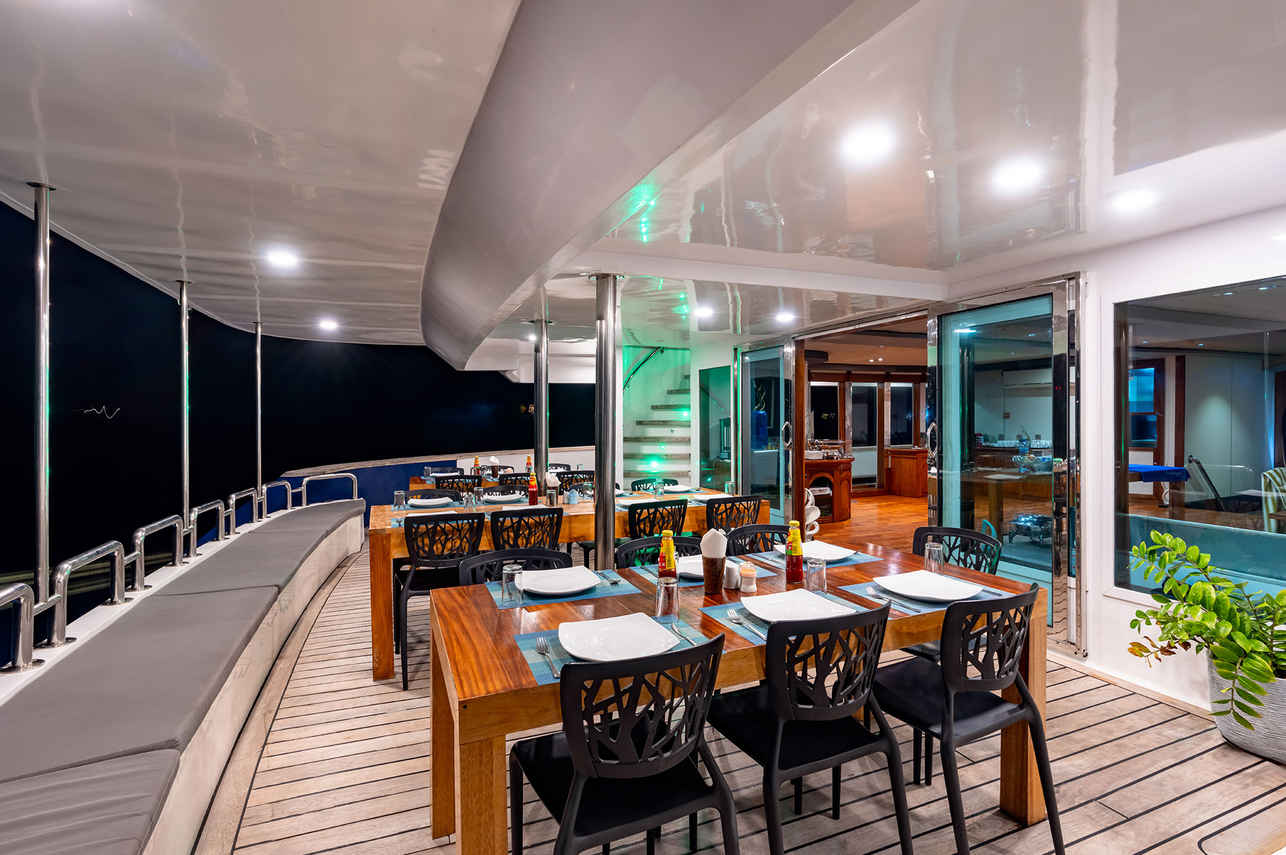 Seafari Explorer 2