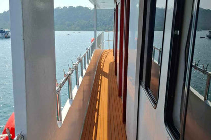Seatopia Liveaboard
