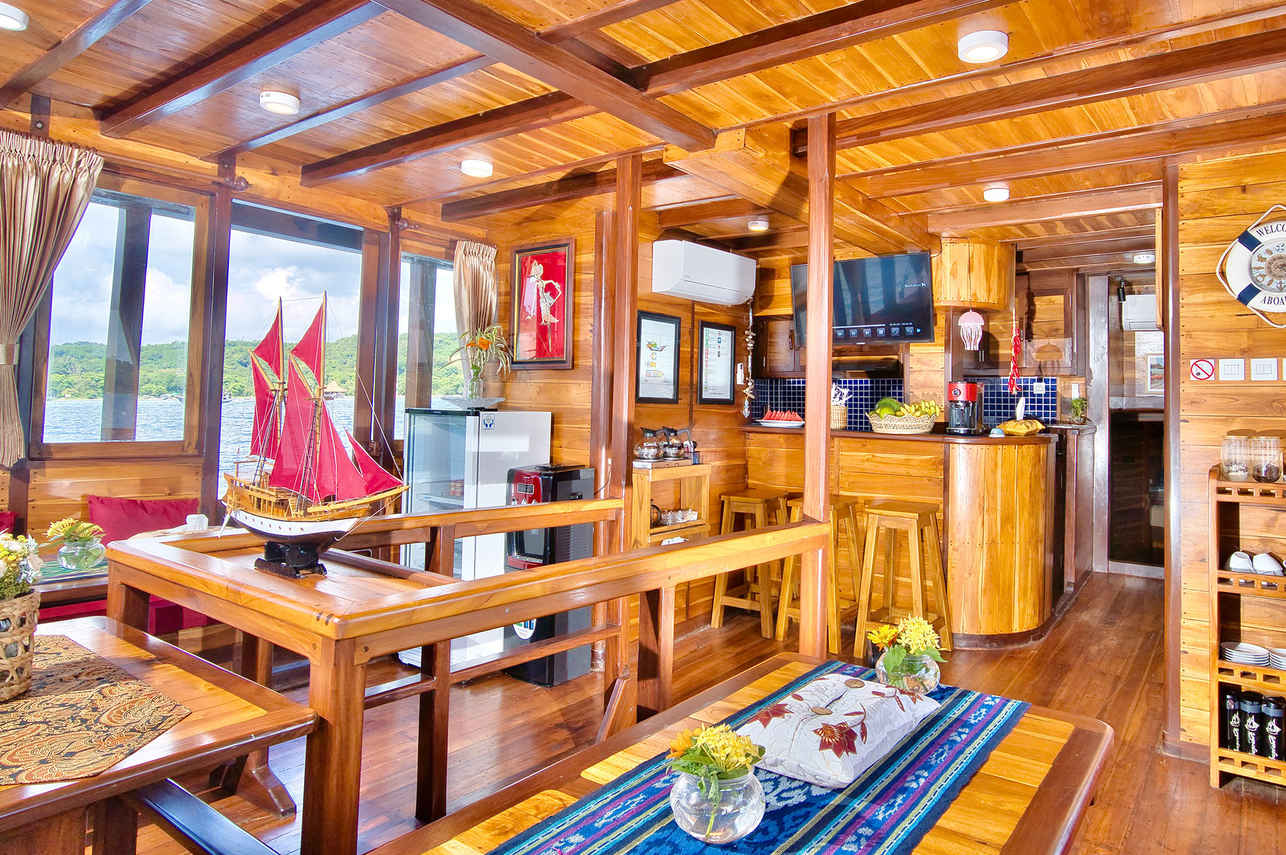 Supraba Liveaboard