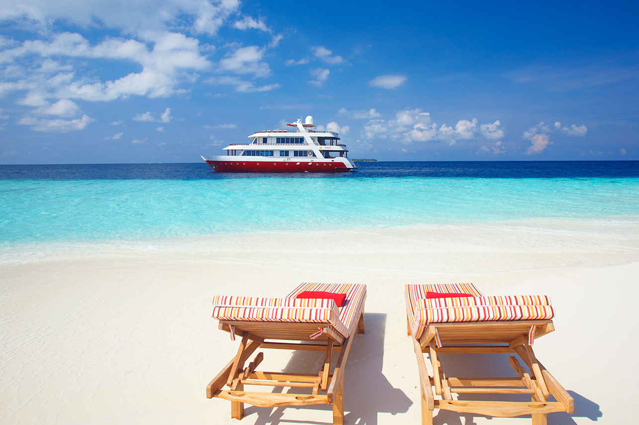 Theia Liveaboard