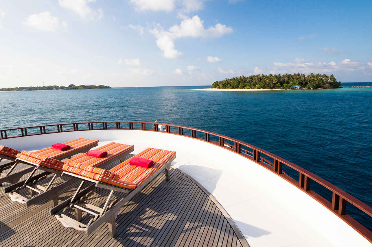 Theia Liveaboard