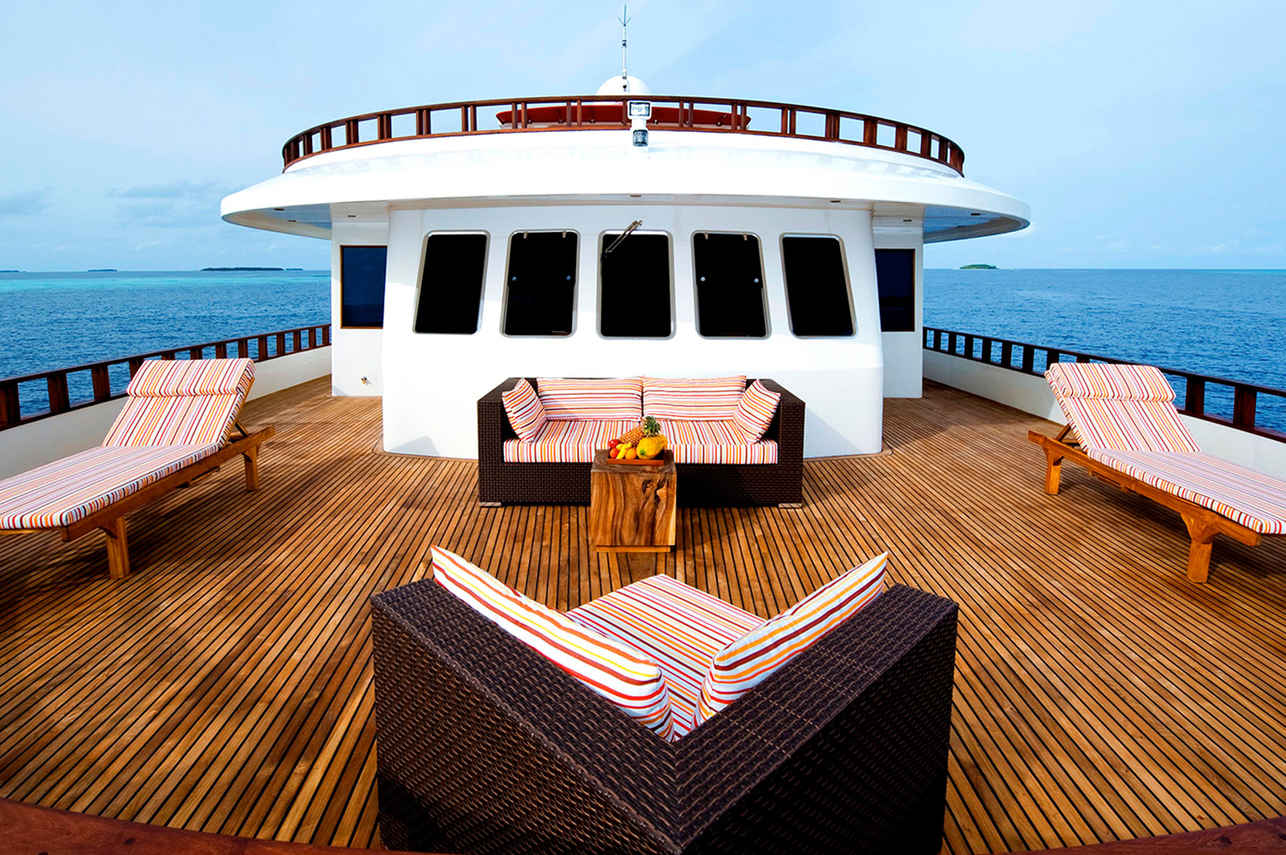 Theia Liveaboard