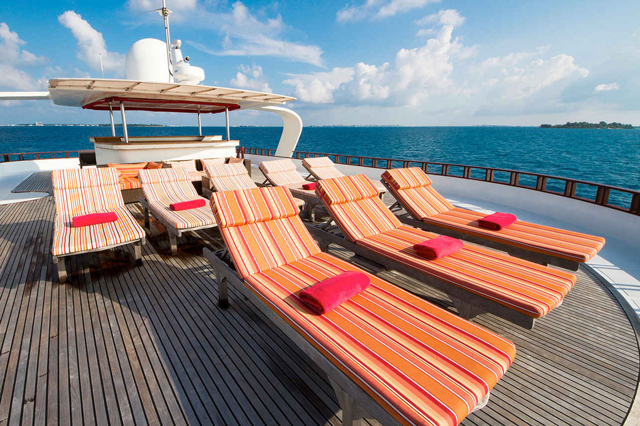 Theia Liveaboard