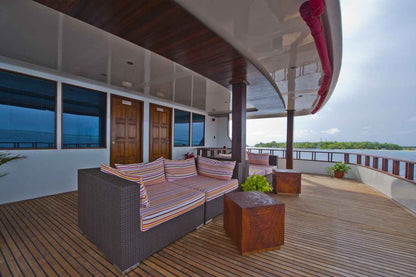 Theia Liveaboard