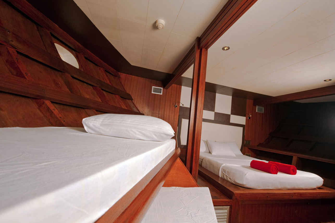 Theia Liveaboard