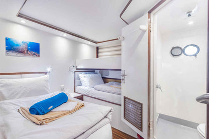 Thunderbird Liveaboard