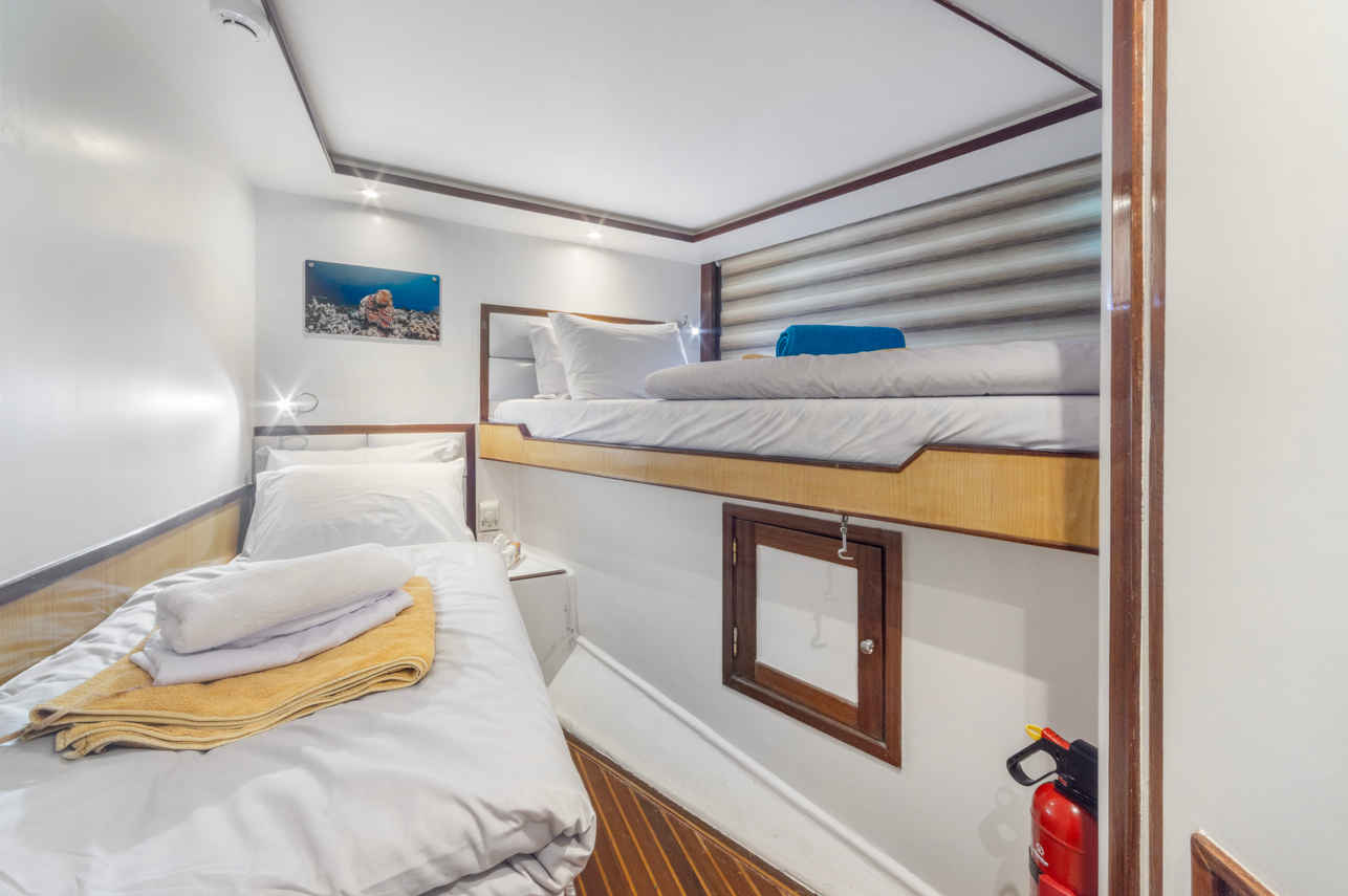 Thunderbird Liveaboard