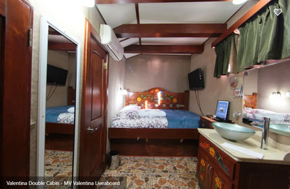 Valentina Liveaboard