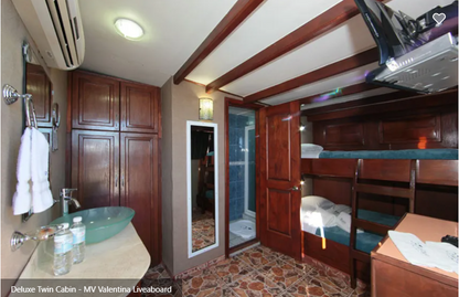Valentina Liveaboard
