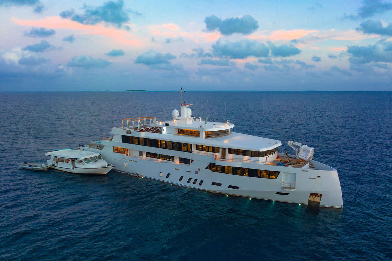 White Pearl Liveaboard