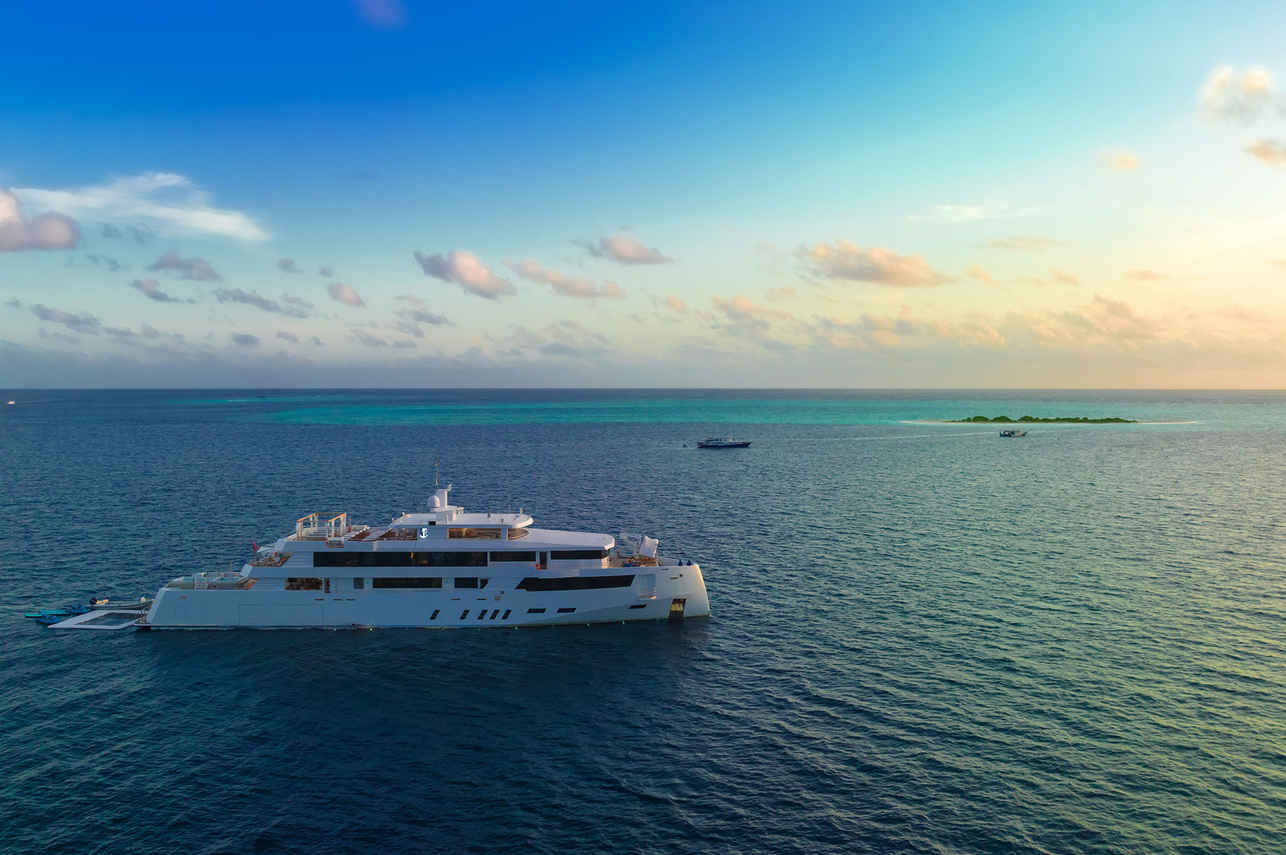White Pearl Liveaboard