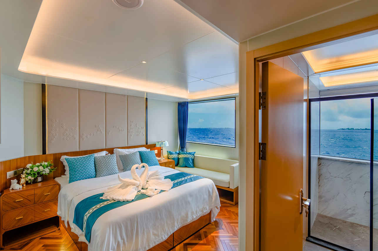White Pearl Liveaboard