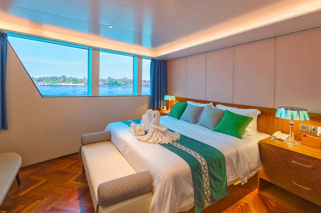 White Pearl Liveaboard